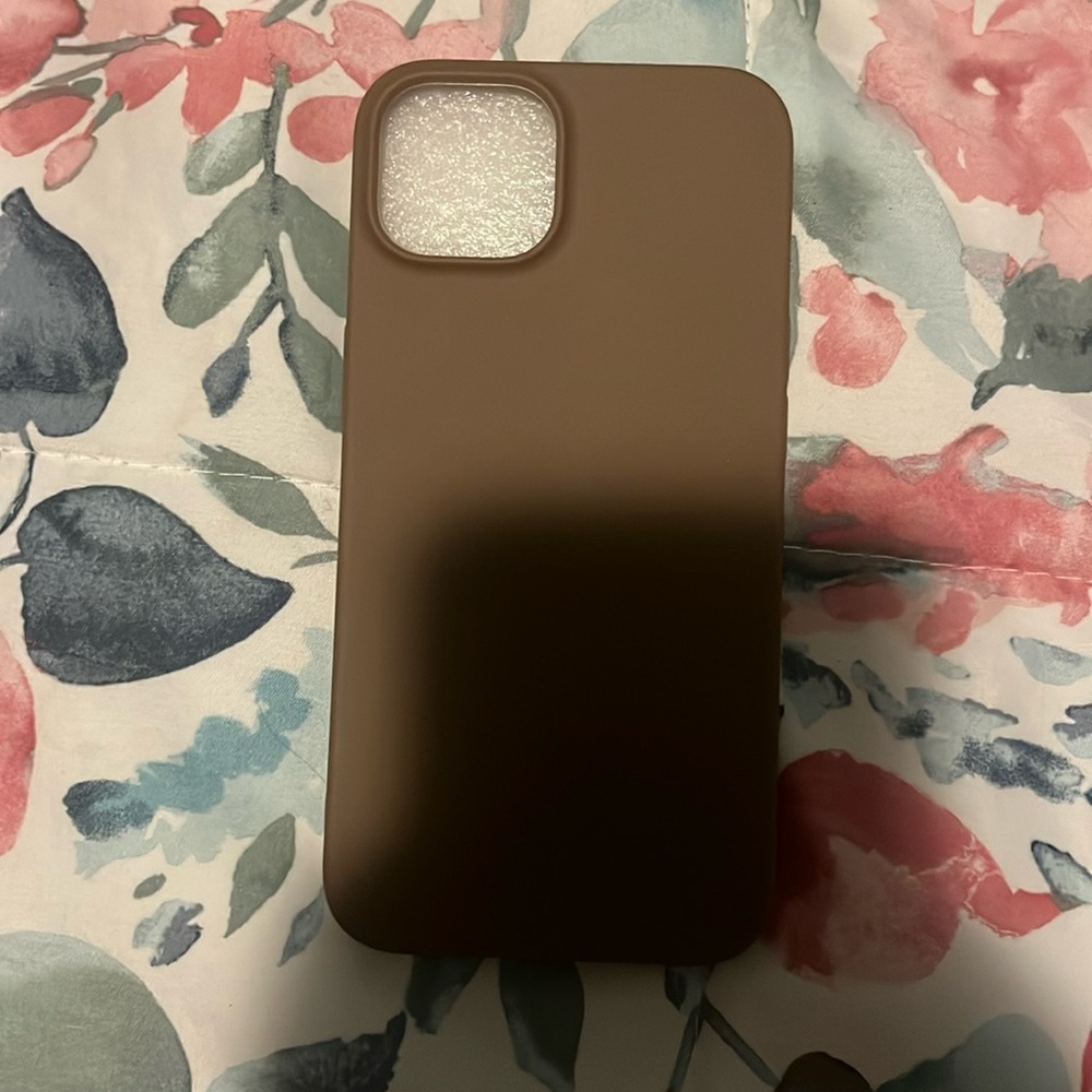Brown phone case for iPhone 13.